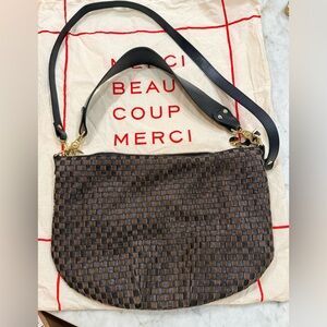 Clare V chocolate and black woven Moyen